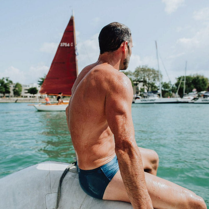 Slip de bain homme bleu roi en nylon recyclé - BLUEBUCK