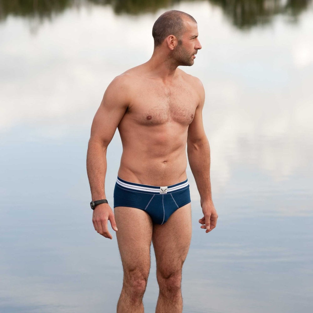 Slip homme bleu marine en coton bio - coutures blanches - BLUEBUCK