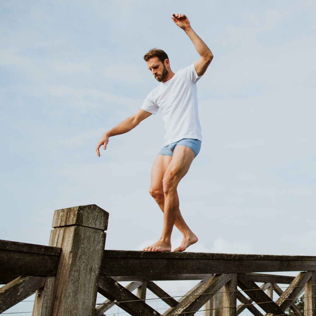 T - shirt homme col V blanc en coton bio - BLUEBUCK